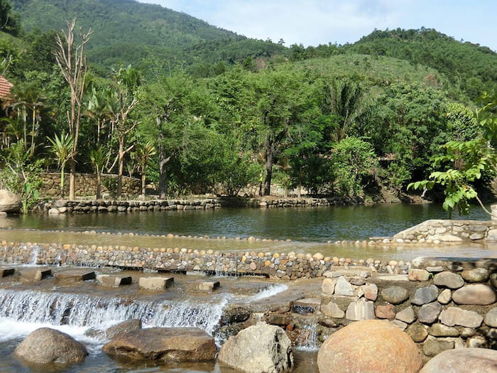 Khu du lịch sinh thái Lái Thiêu tái hiện lại khung cảnh của một làng quê miền Tây Nam Bộ